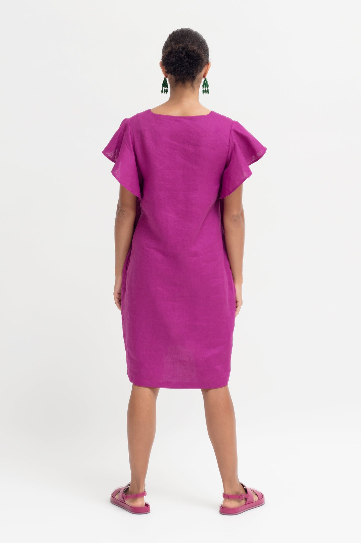 Colino Shift Style V-Neck Ruffled Sleeve French Linen Dress Model Back | WILD BERRY 