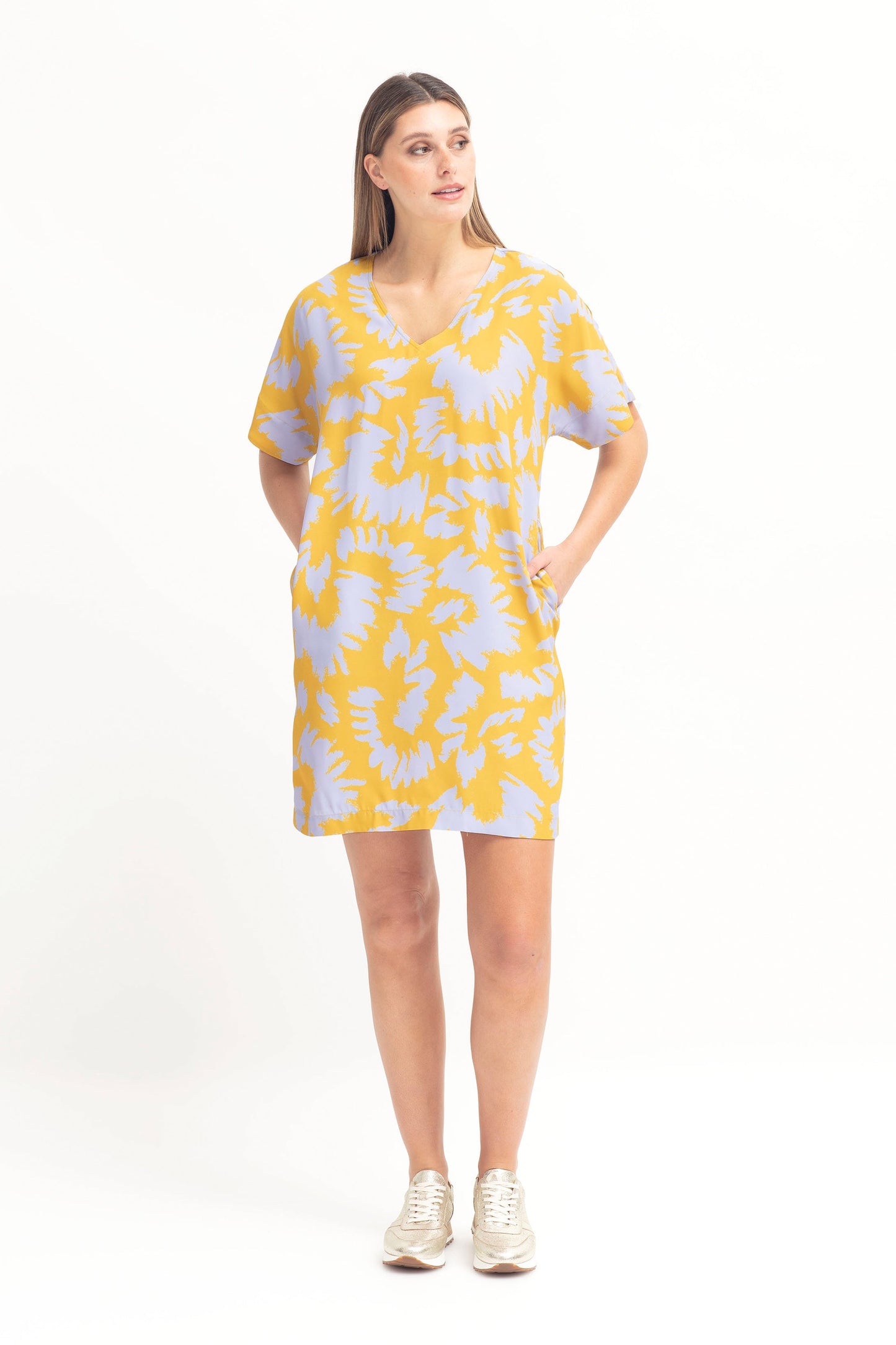 Tove Responsible Fabric V Neck Tee Print Shift Dress Model Front untied | SAFFRON NAEMI PRINT