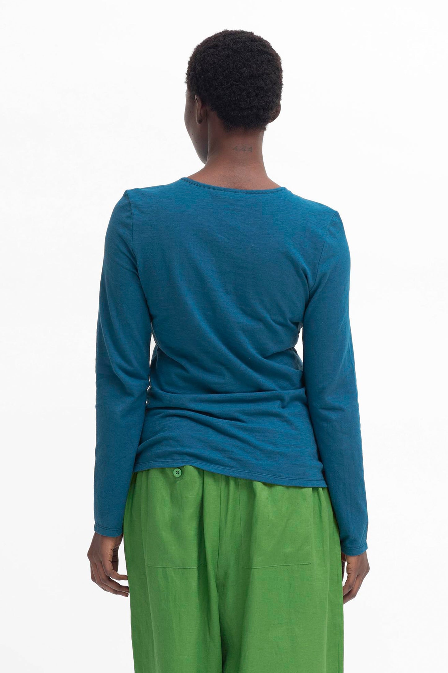 Aryra Hemp and Organic Cotton Basic Long Sleeve Tshirt Model Back | DEEP TEAL