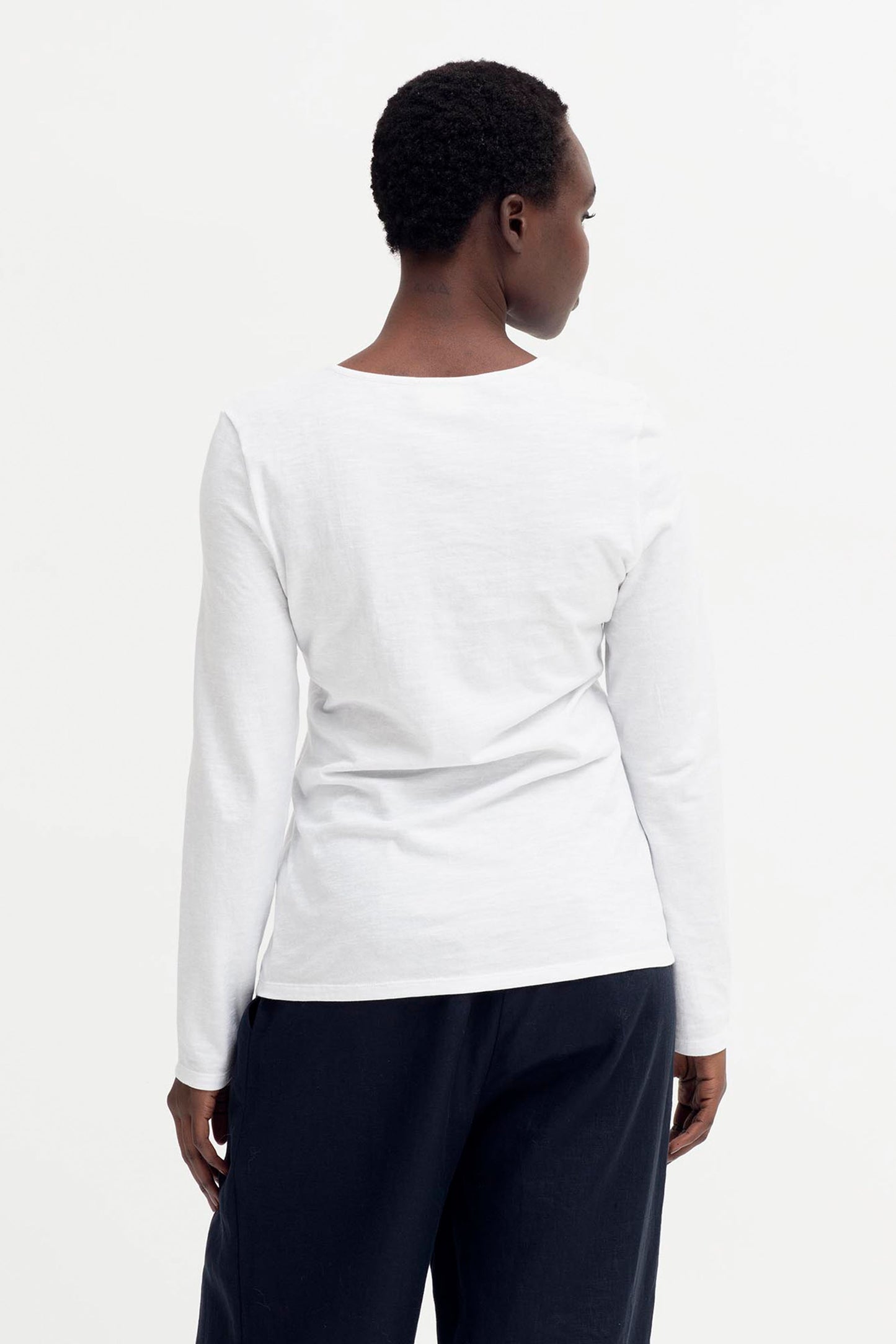 Aryra Hemp and Organic Cotton Basic Long Sleeve Tshirt Model Back | WHITE