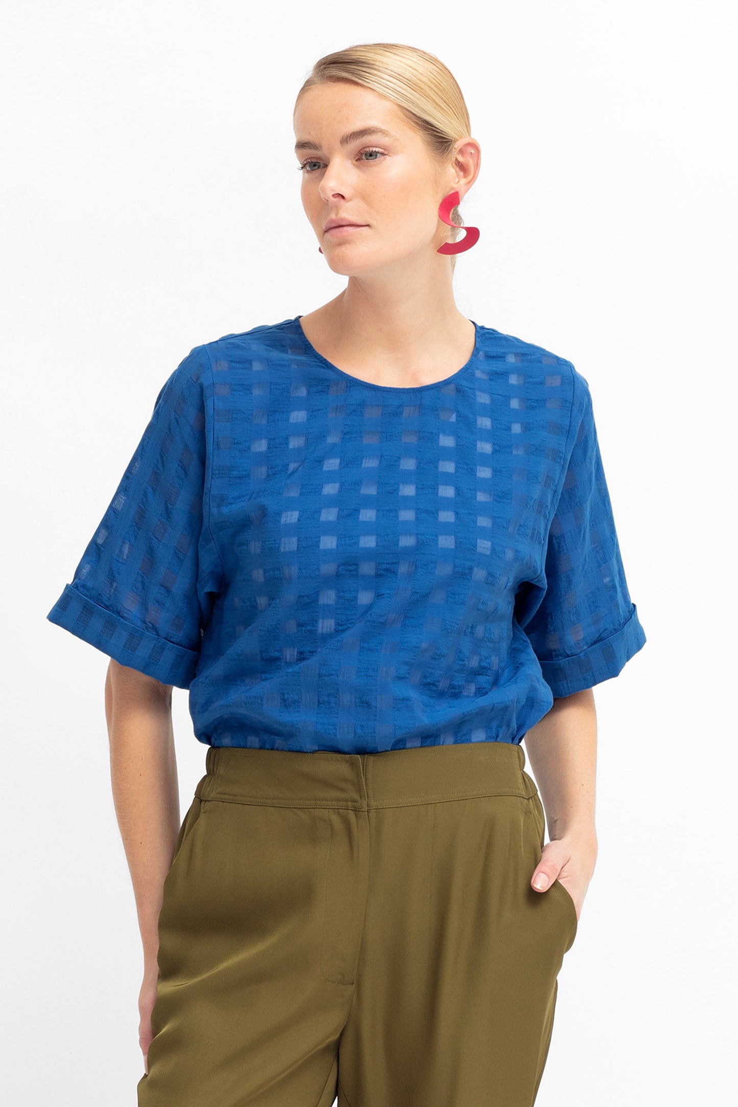 Leede Organic Cotton Woven Check Textured Short Sleeved Top Model Front | SEA BLUE