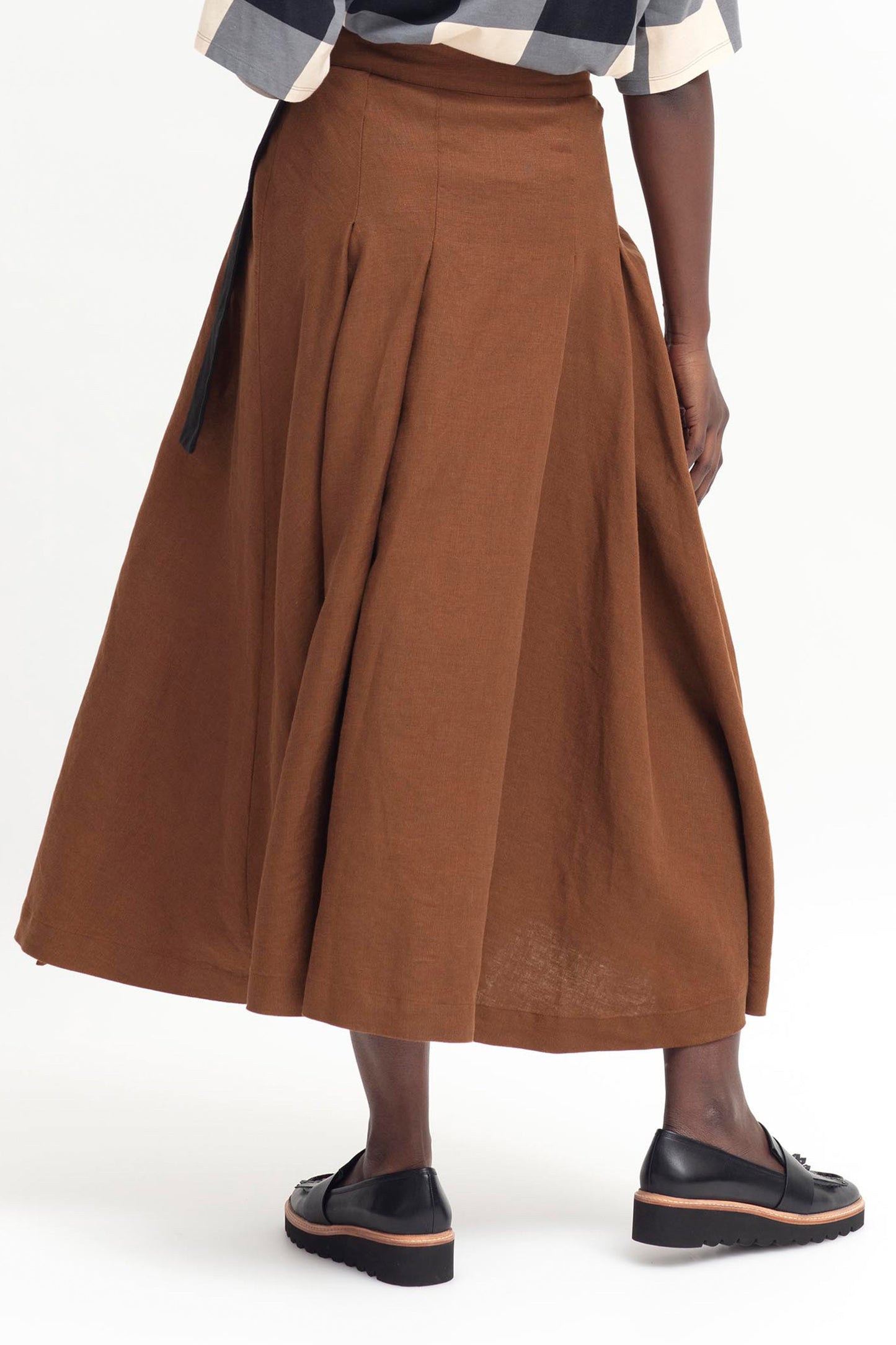 Ativ A-Line Wrap Midi Skirt With D-ring Side Belt Model Back | BRONZE BROWN