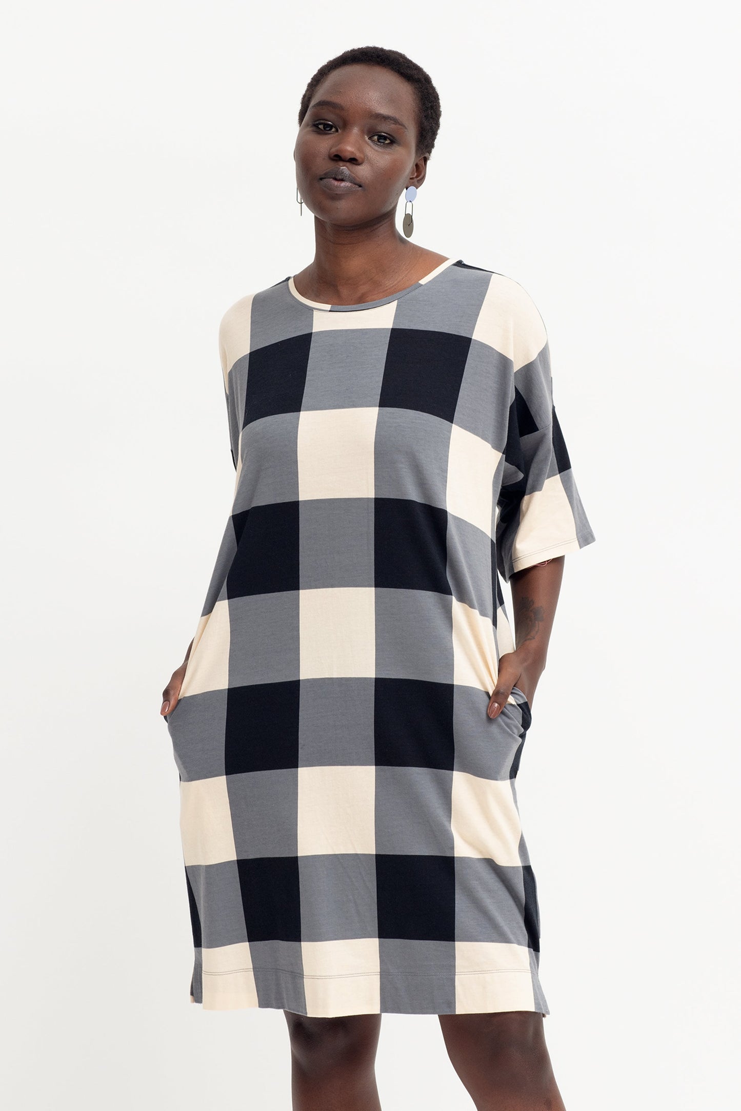 Kyla Organic Cotton Jersey Gingham Print Tshirt Dress Model Front | BLACK CAMEL GINGHAM