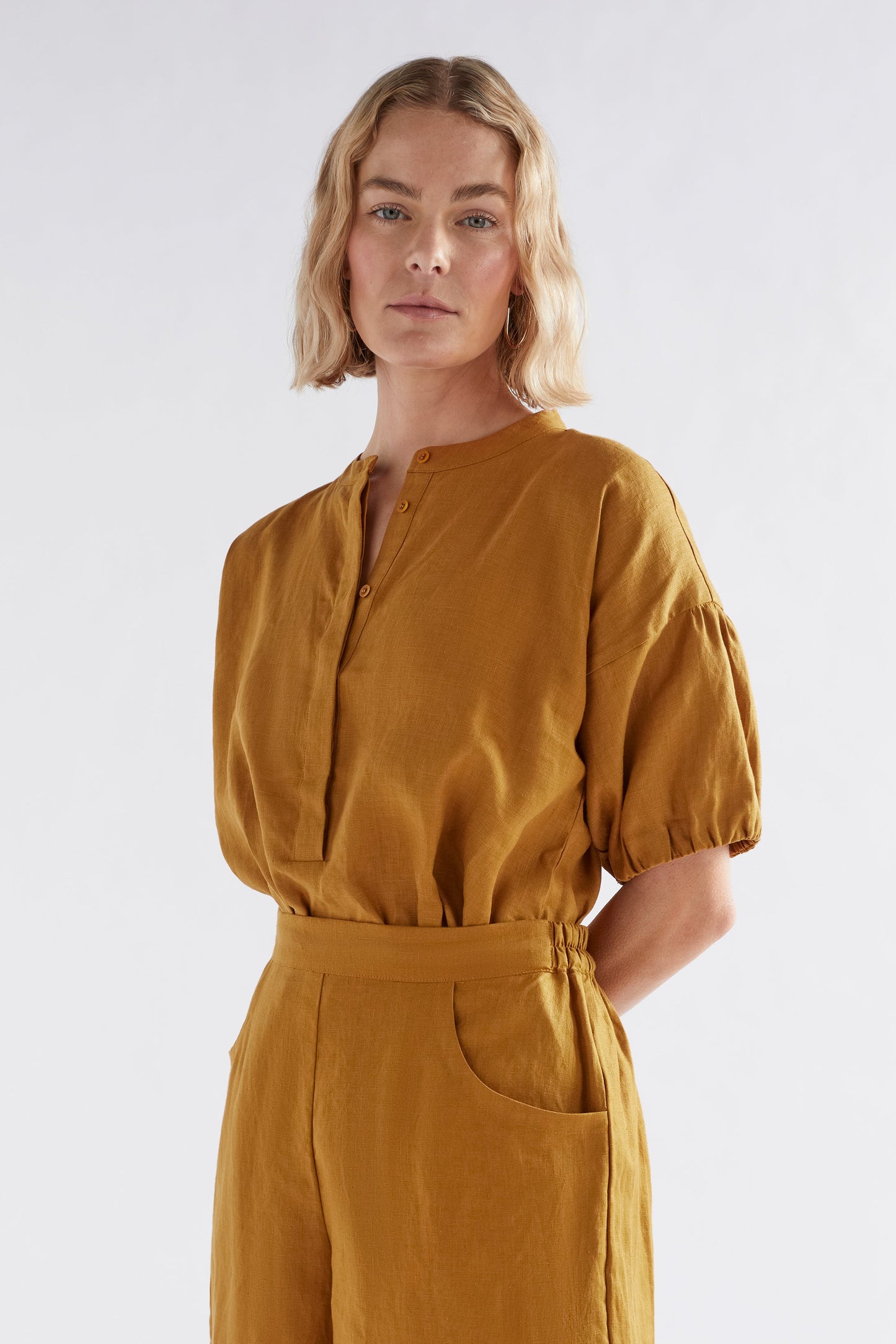 Strom Linen Puff Sleeve Collarless Shirt Model Front | HONEY GOLD