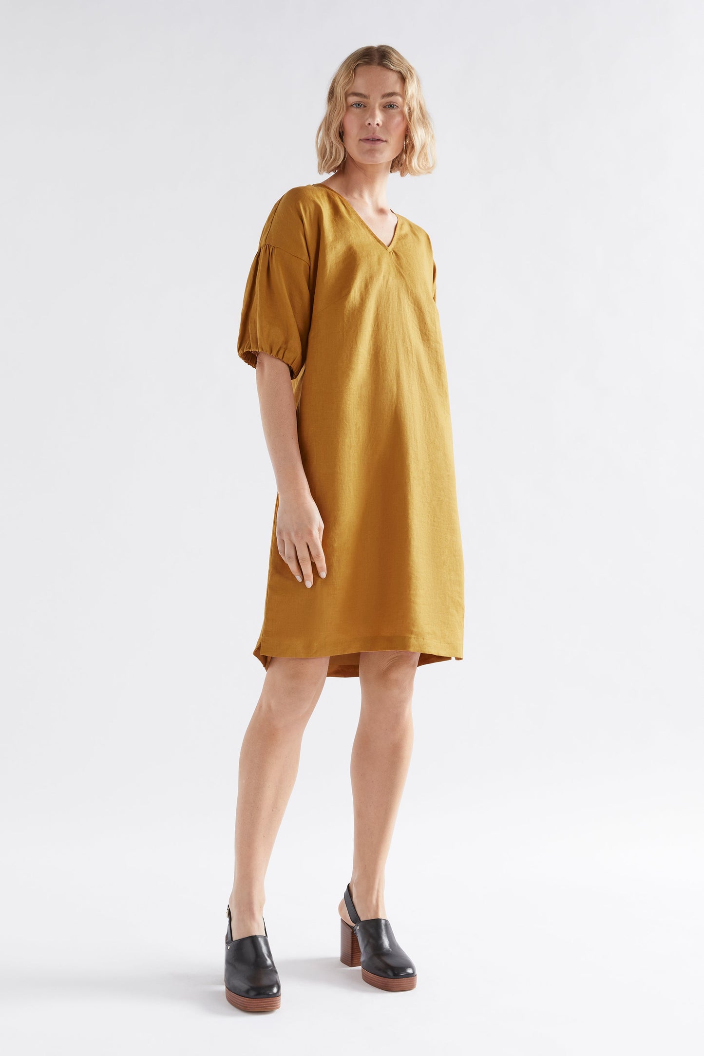 Strom Linen Puff Sleeve V-Neck Knee Length Dress Model Front | HONEY GOLD