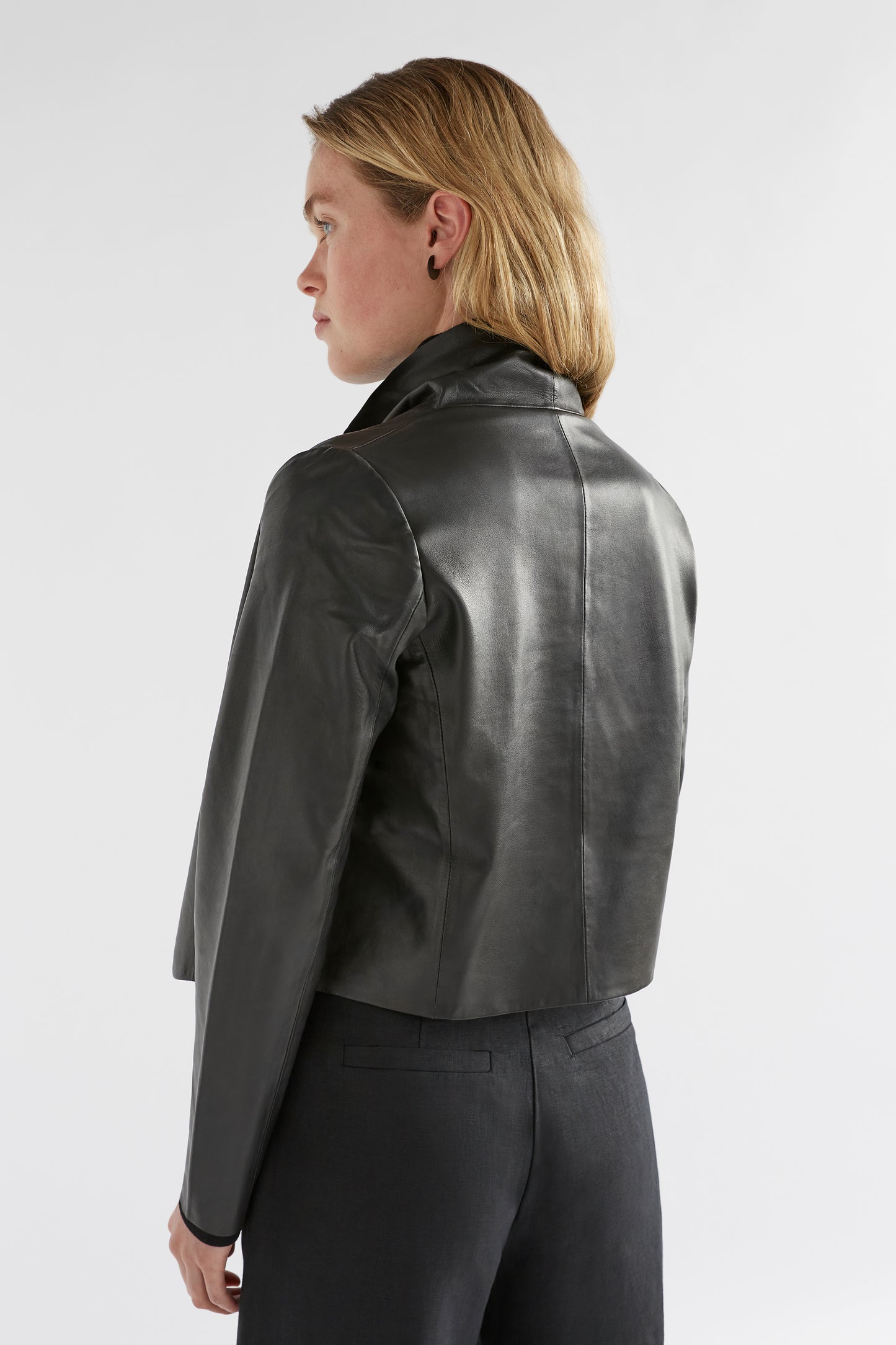 Fine Leather Lightweight Jacket Model with skivvy back Black