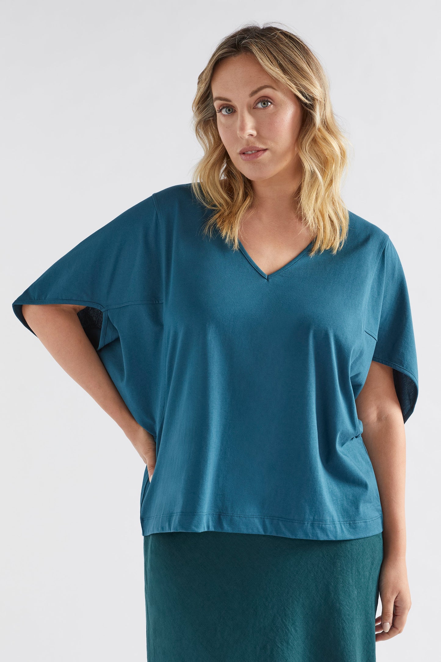 Nid Organic Cotton Jersey V-neck Tee Model Front | PEACOCK