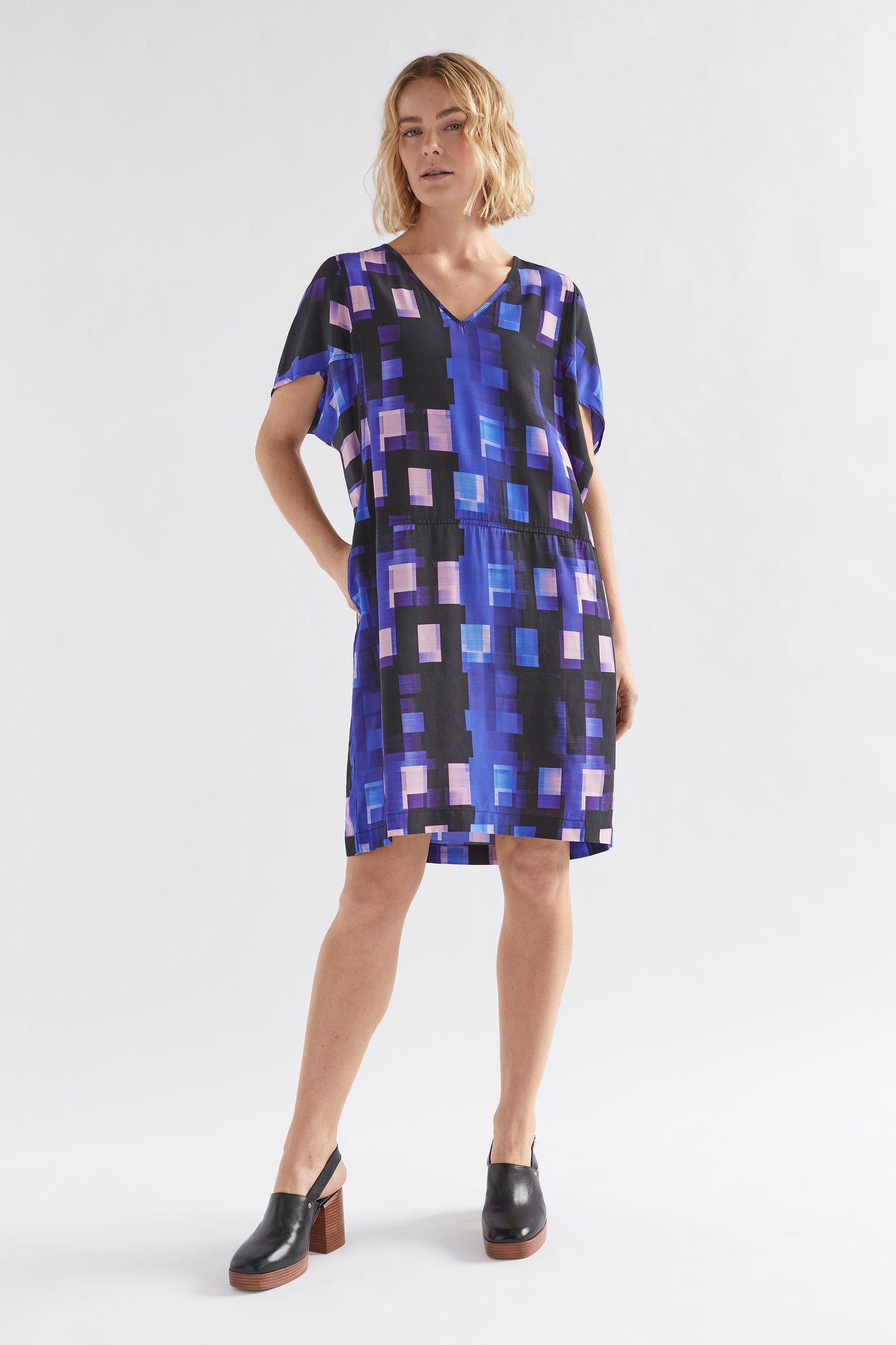 Holst V-Neck Print Knee Length Dress Model Front | BLUE SHUTTER GRID