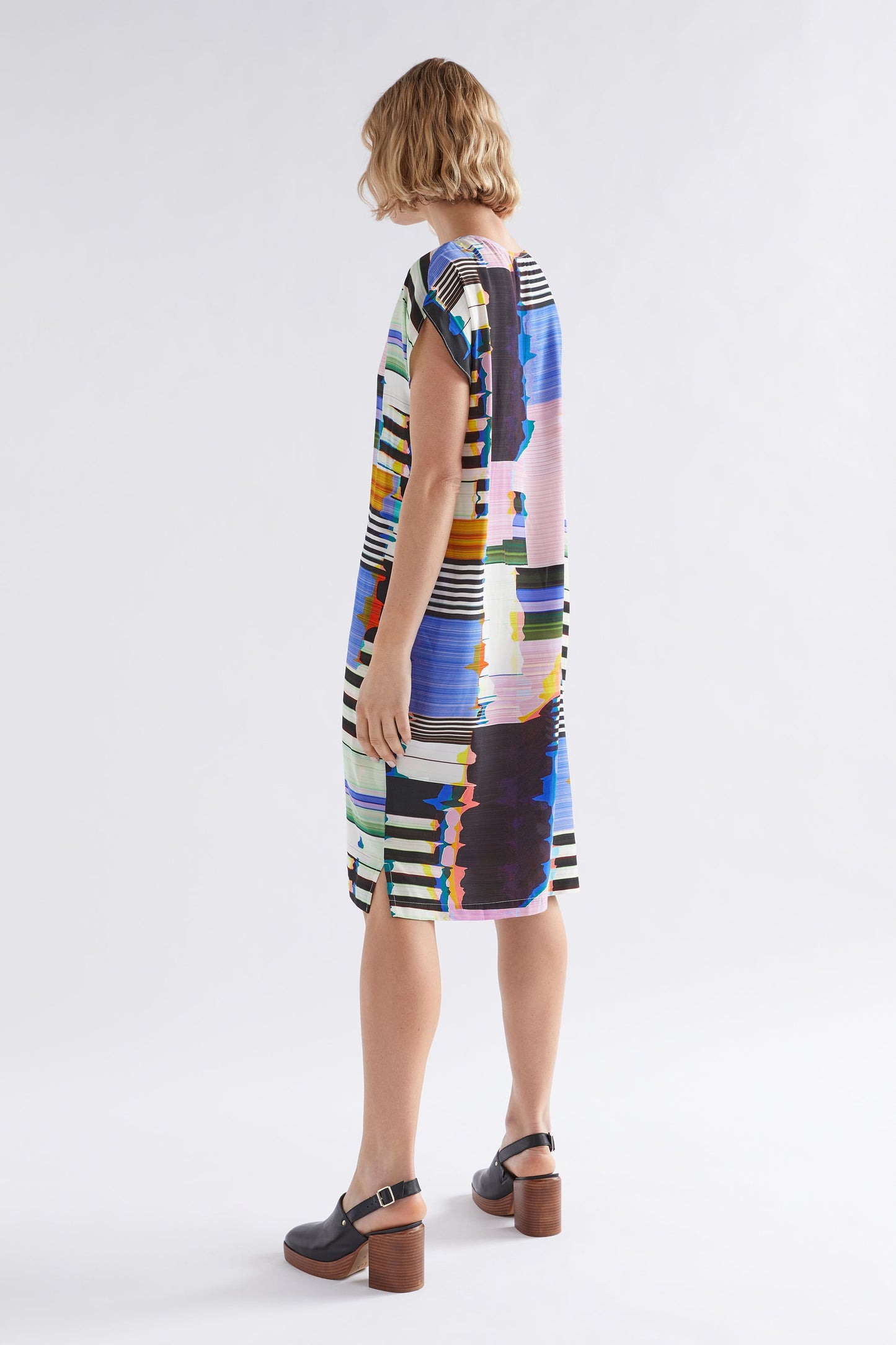 Berg Short Print Dress Model back | GLITCH PRINT