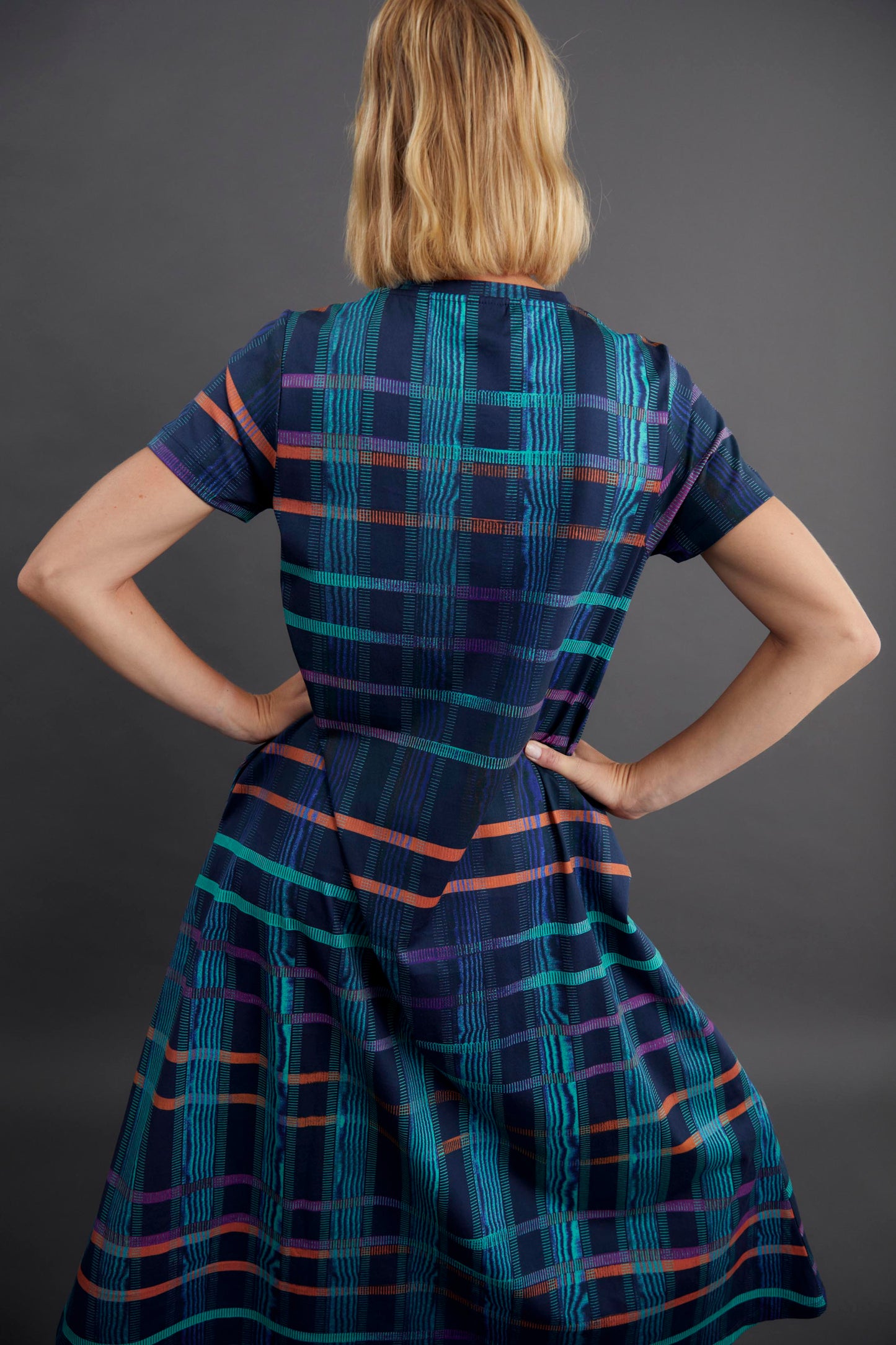 Norre Australian Jersey Cotton A-Line Midi Tshirt Dress Model campaign back  | NAVY KAPEL PRINT