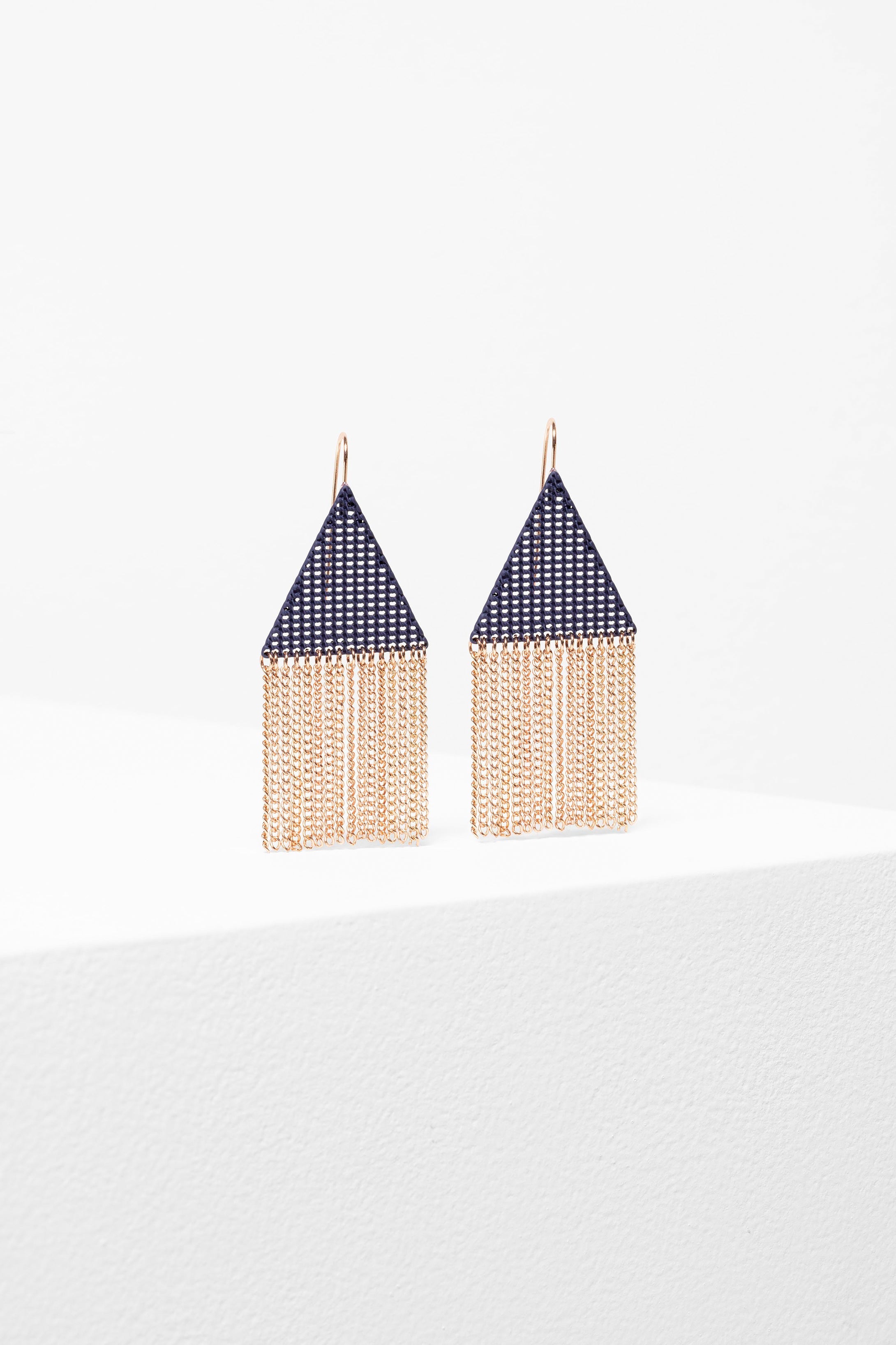 Branna Triangle Mesh Chain Drop Earring Front STEEL BLUE