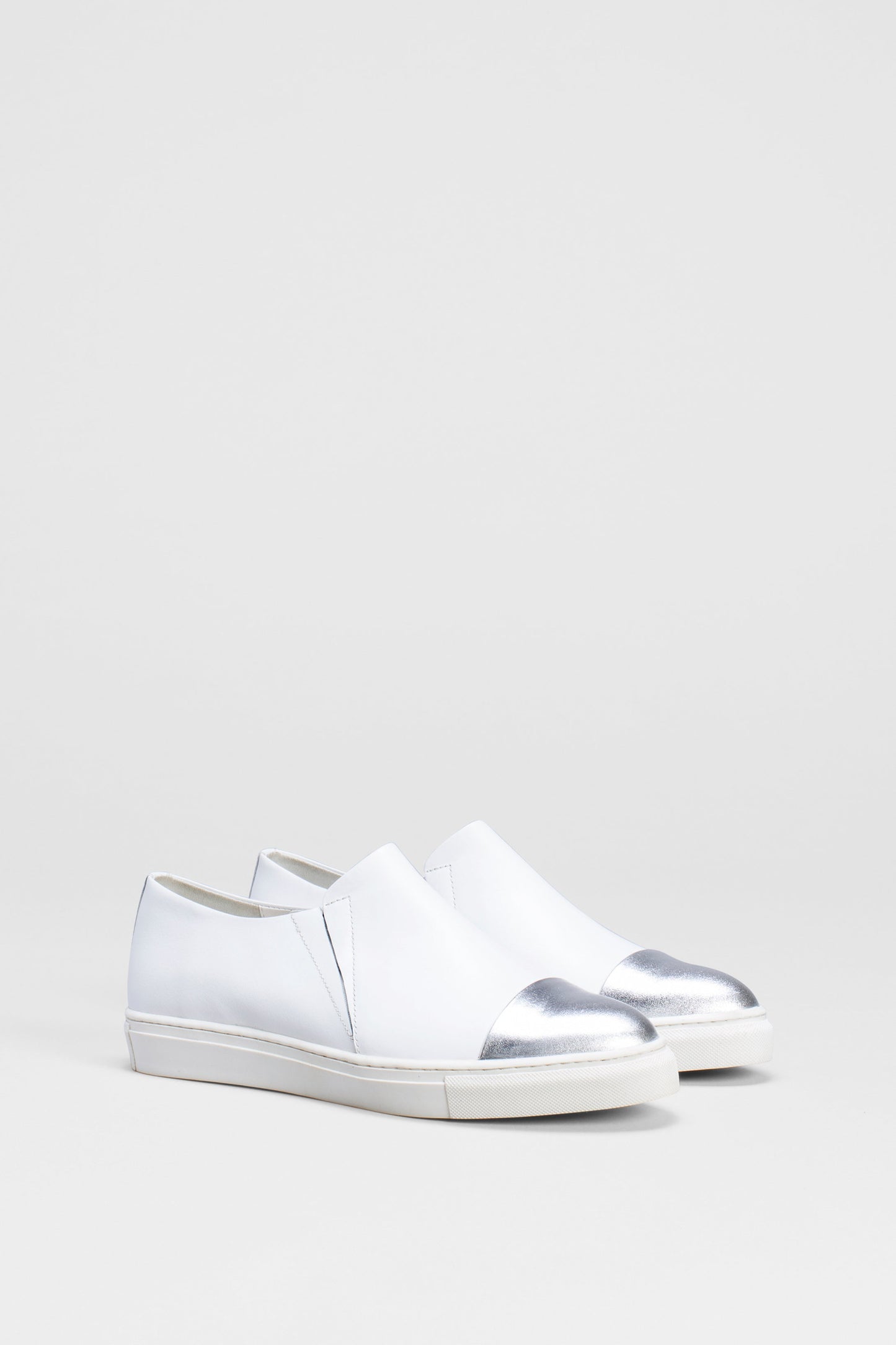 Tocka Sneaker Angled Side | WHITE
