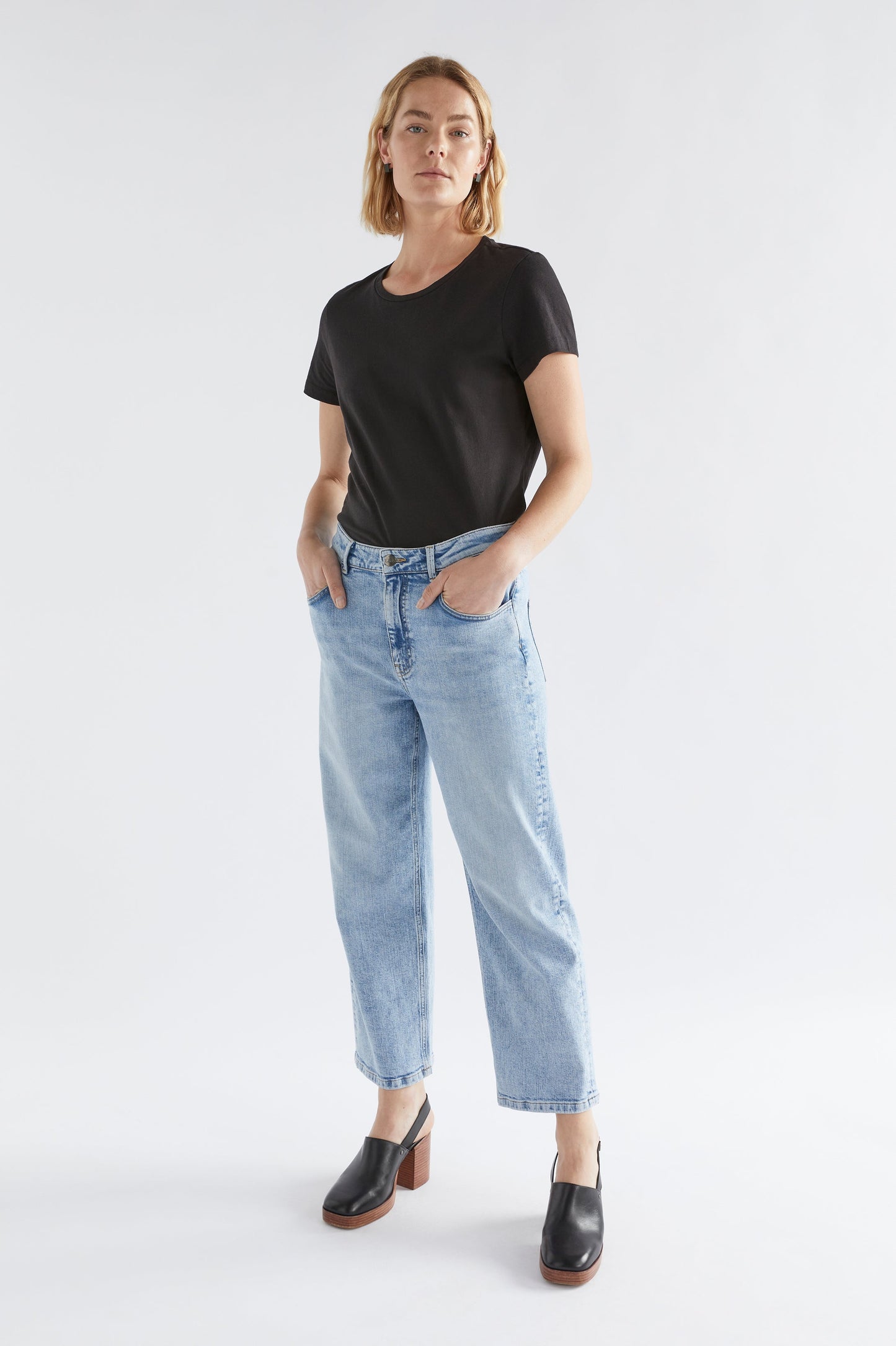 Ven Light Wash Mid Rise Regular Fit Jean Model Front | LIGHT WASH