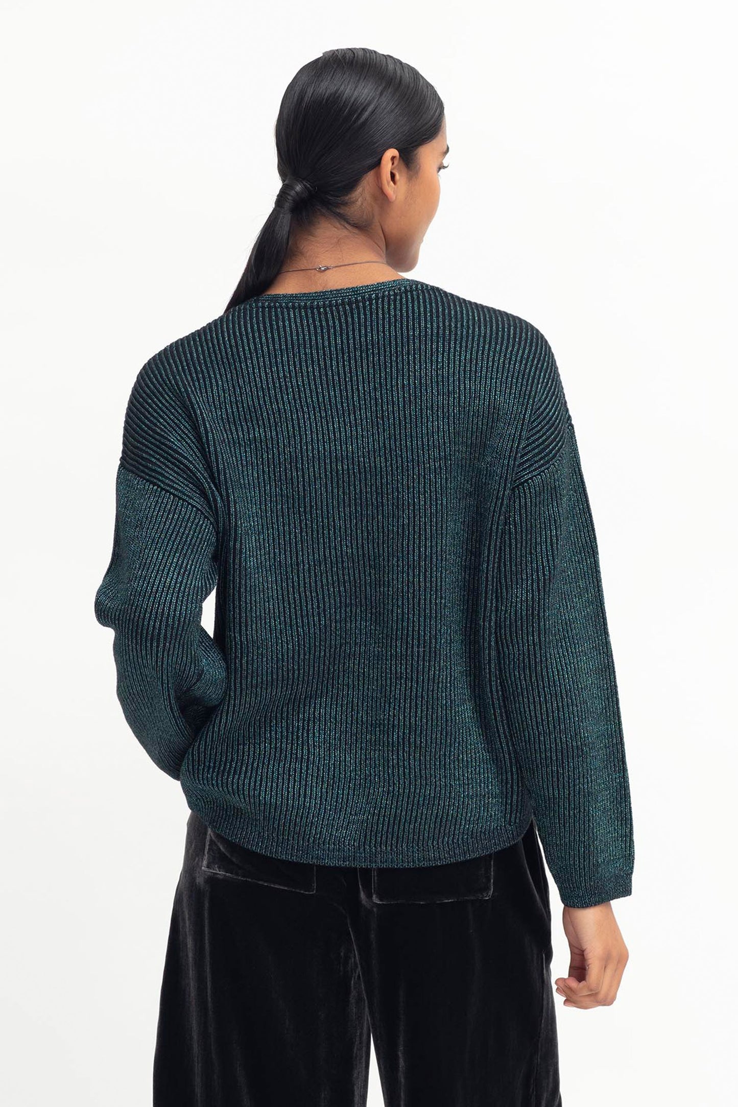 Glittra Lurex Knit Metallic Relaxed V-neck Sweater Model Back | TEAL METALLIC