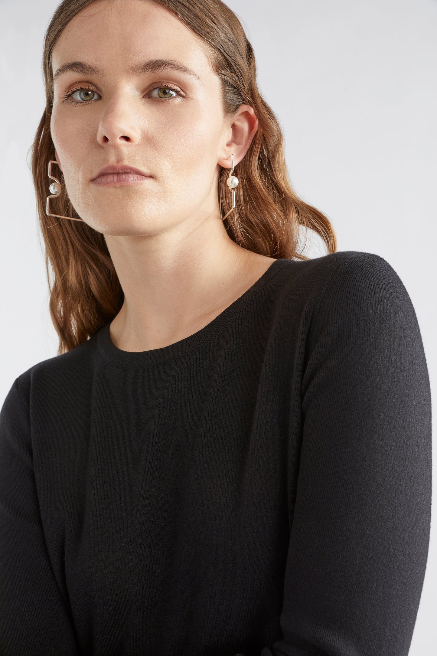 Svinge Long Long Sleeve Knit Dress Model Detail | BLACK