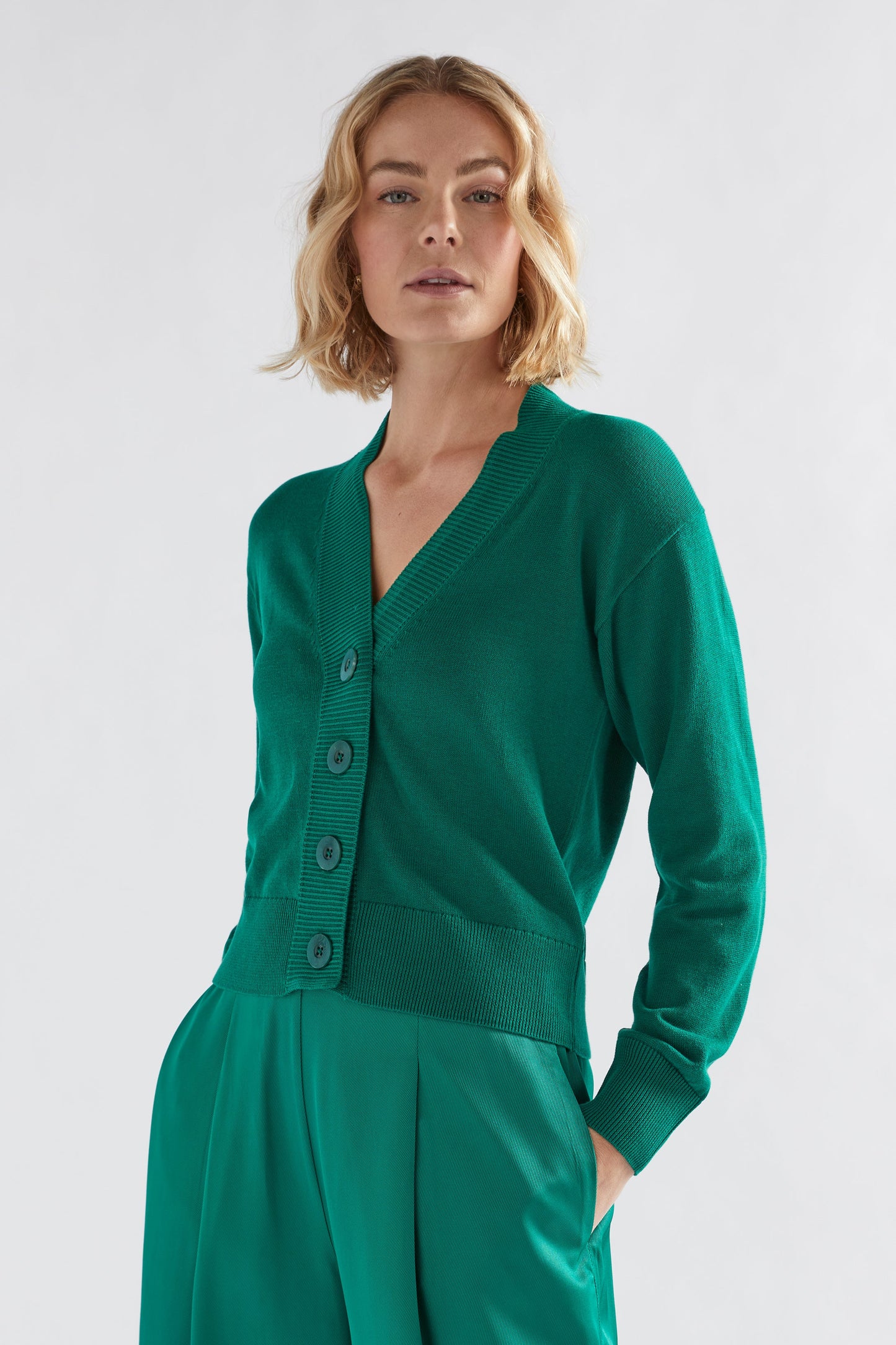 Rianna Organic Cotton V-Neck Cardigan Model Front | JEWEL GREEN
