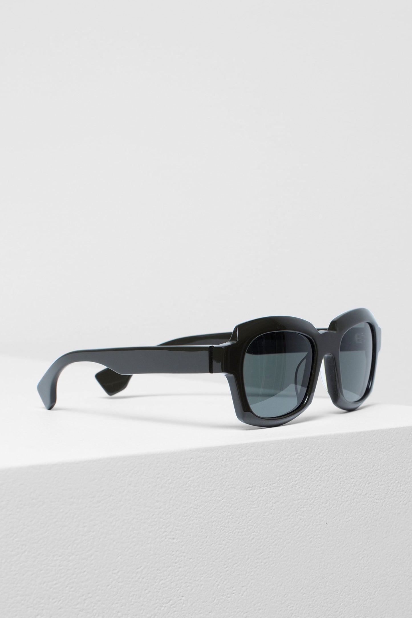 Jordet Chunky Rounded Square Framed Sunglasses Side Angled Olive