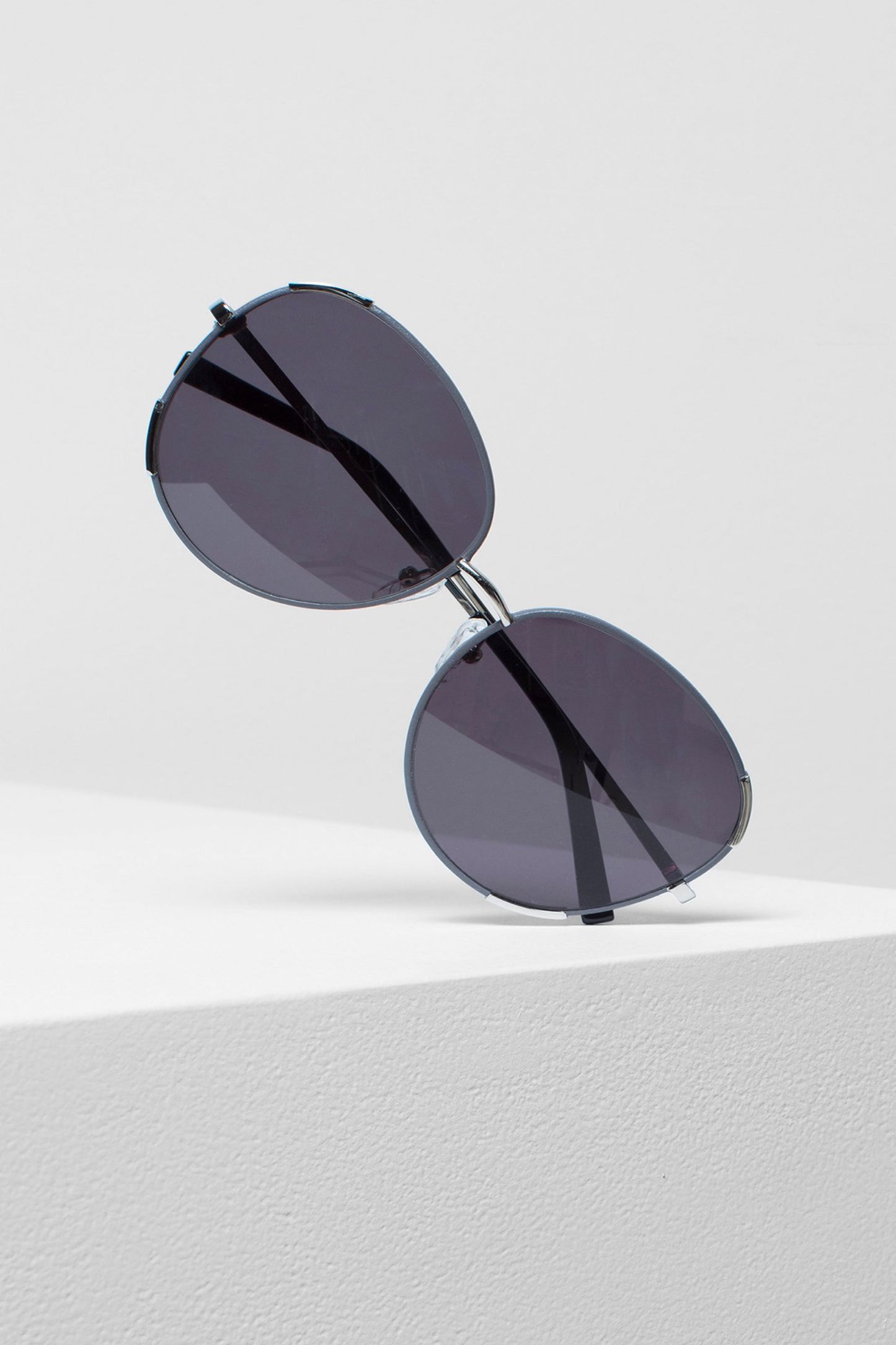 Velta Aviator Sunglasses Front Angled | Grey & Silver